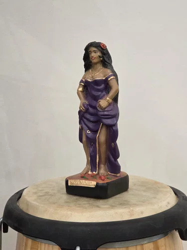 Maria Mulambo rica roupa roxa de 20cm