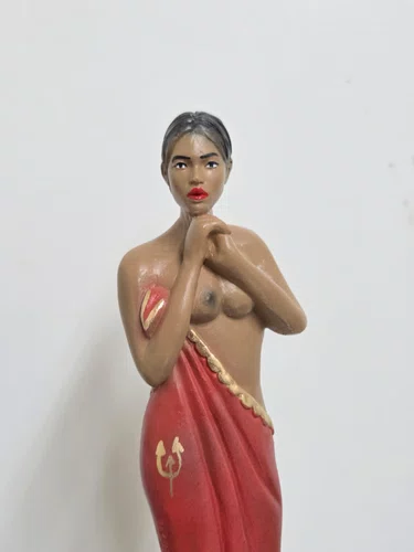 Pomba Gira Menina de 20cm