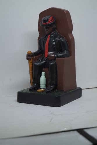 Zé Pretinho no Trono de 20cm